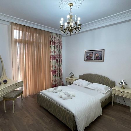Picasso Apartment Kutaiszi Kültér fotó