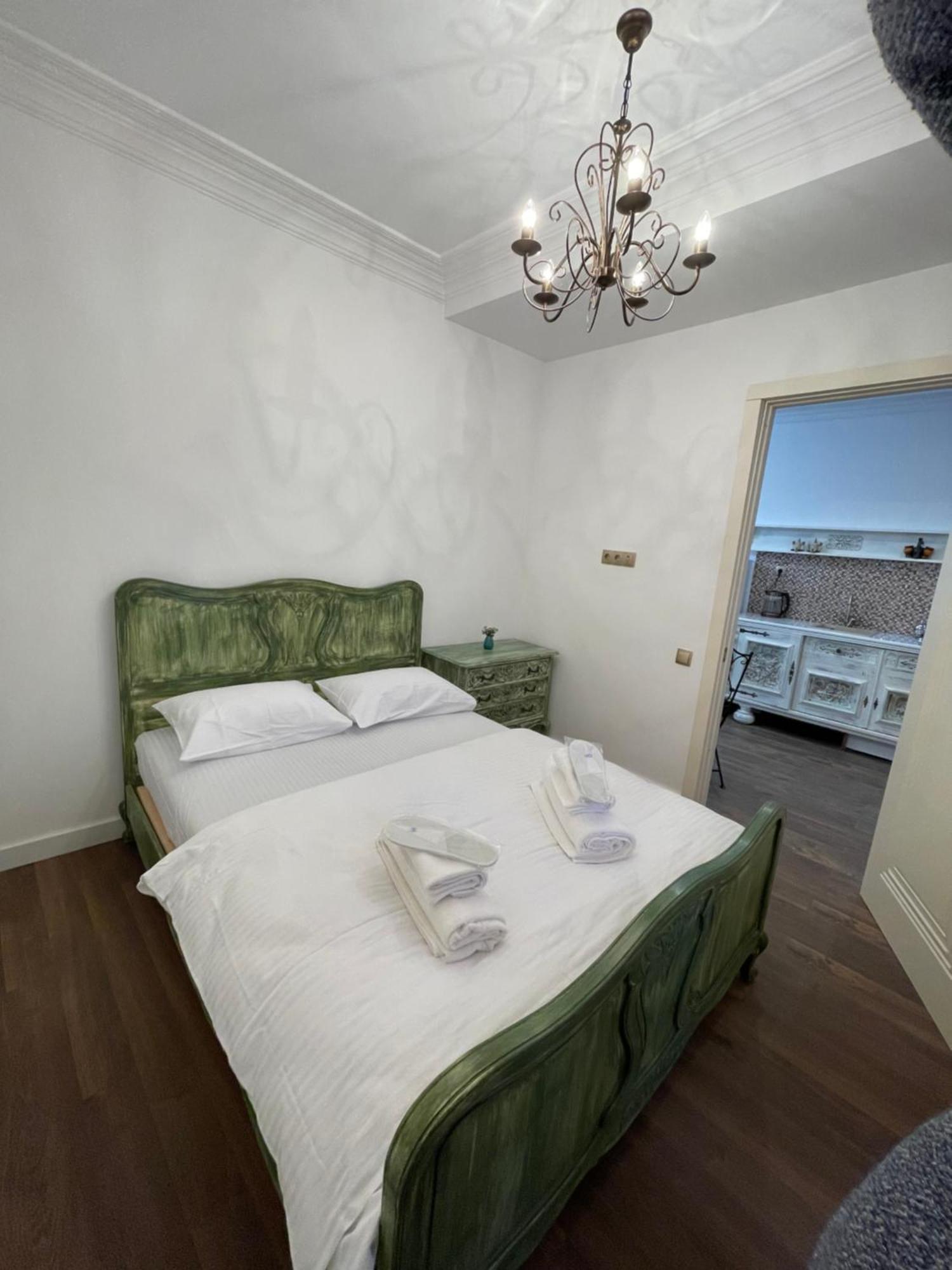 Picasso Apartment Kutaiszi Kültér fotó