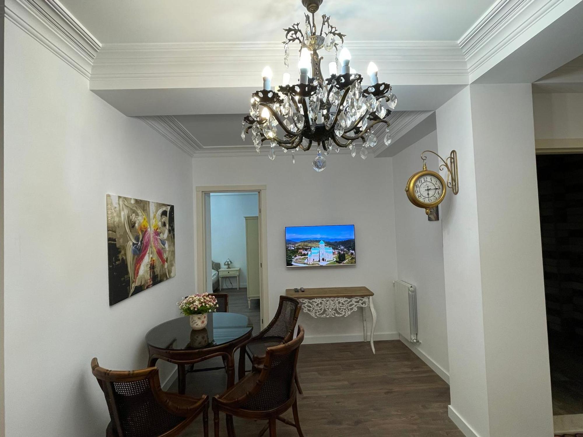 Picasso Apartment Kutaiszi Kültér fotó