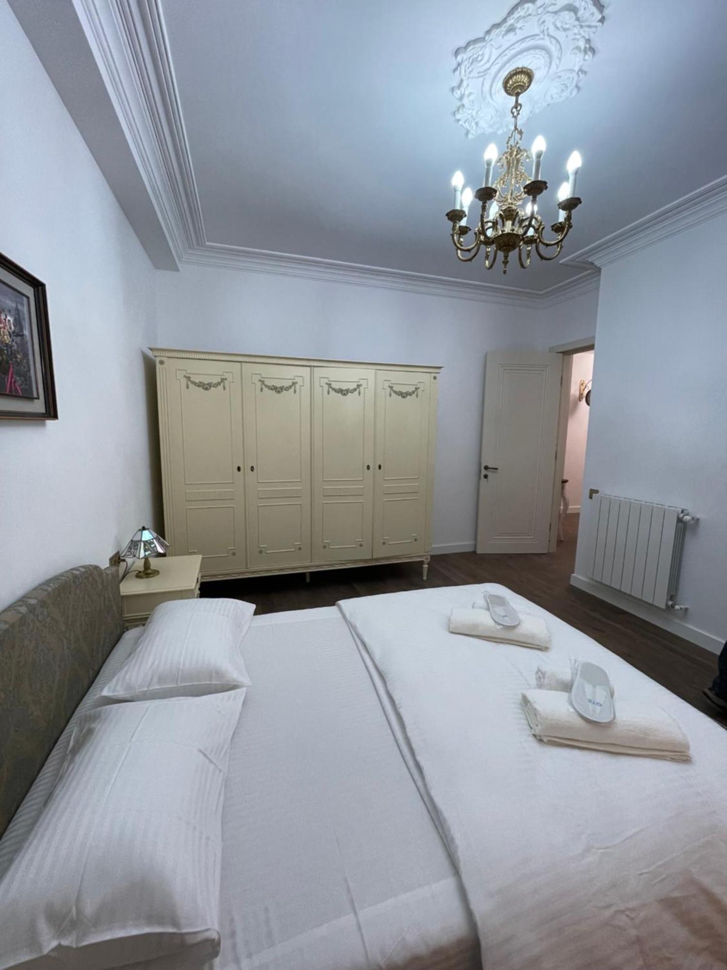 Picasso Apartment Kutaiszi Kültér fotó