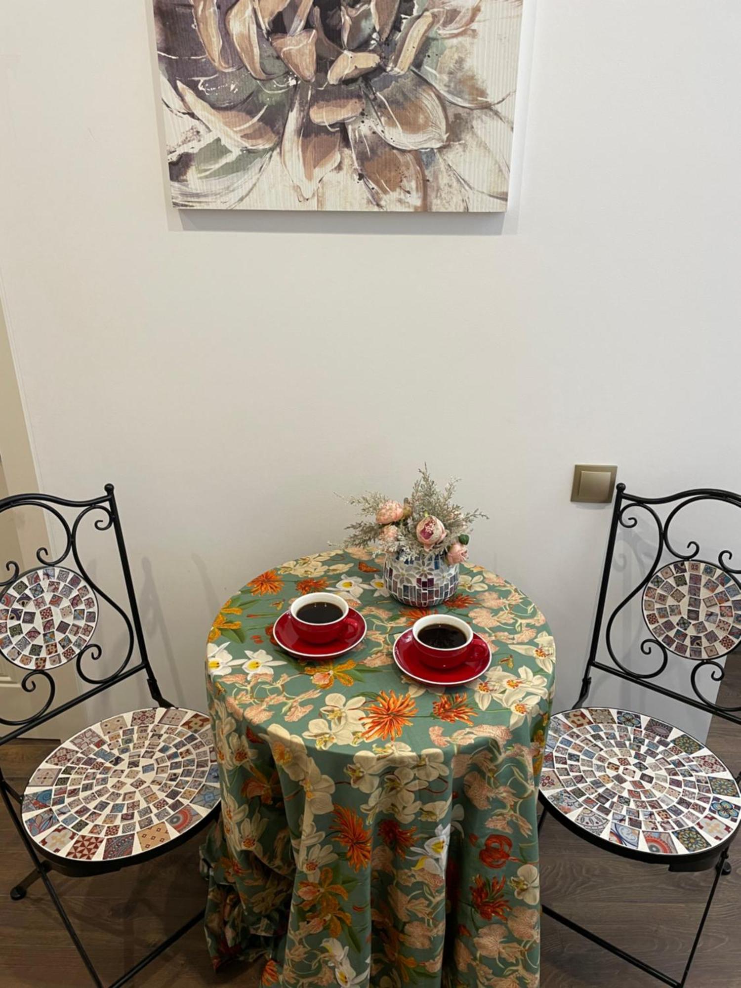 Picasso Apartment Kutaiszi Kültér fotó