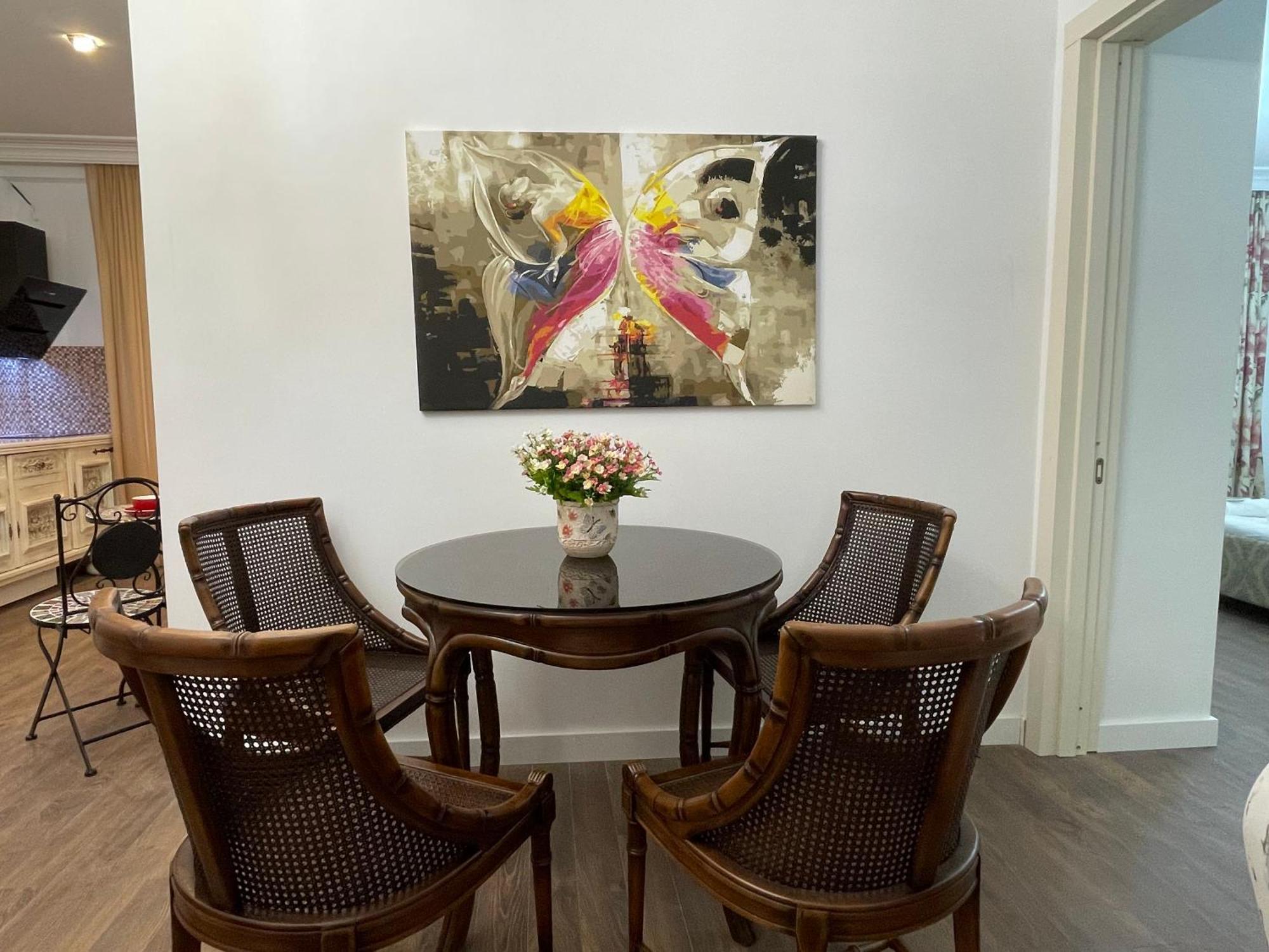 Picasso Apartment Kutaiszi Kültér fotó